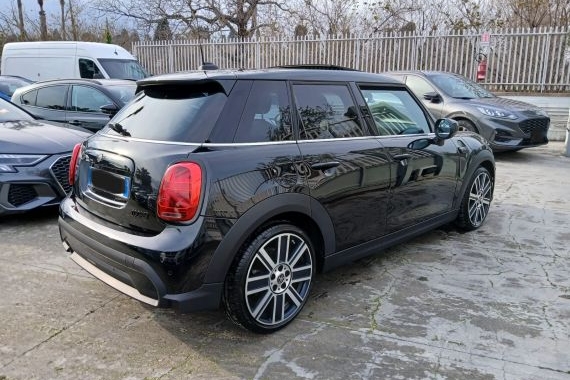 MINI-Cooper Yours