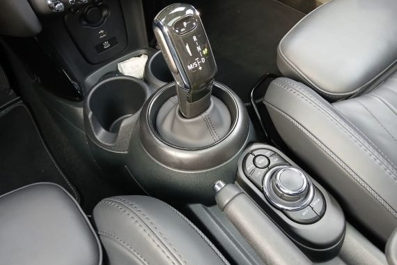 MINI-Cooper Yours