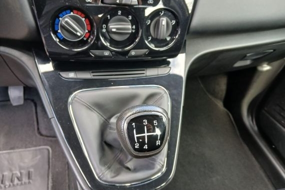 Lancia-Ypsilon