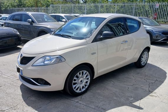 Lancia-Ypsilon