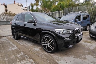 BMW - X5 M